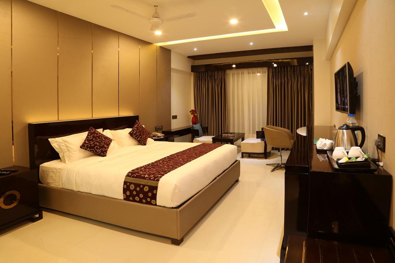Hotel Atithi Aurangabad  Eksteriør bilde